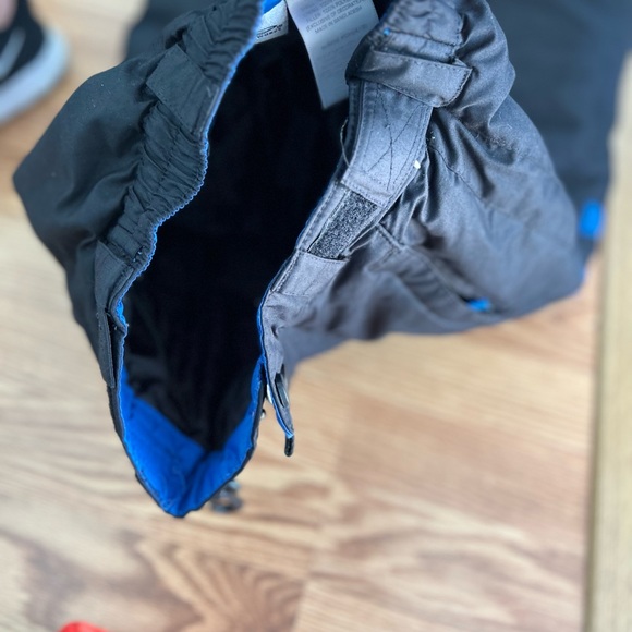 Boys kids black blue ski pants (free beanie) size 4 5 athletic snozu GUC… - Picture 5 of 7